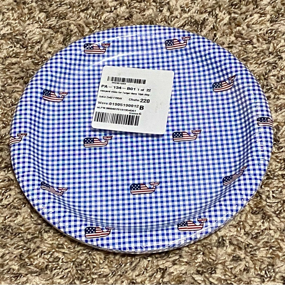 New Vineyard Vines for Target Paper Dinner Plates American Flag Whale 10 pk